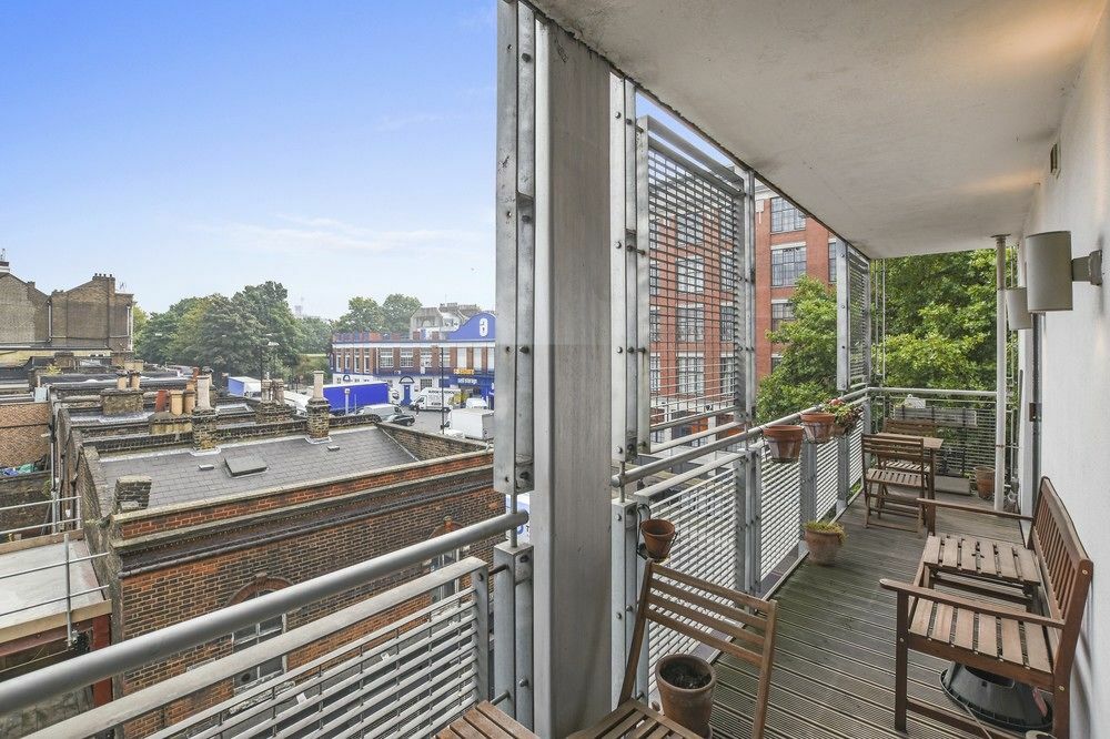 Stylish 2 Bedroom Flat With Balcony In Londres Exterior foto